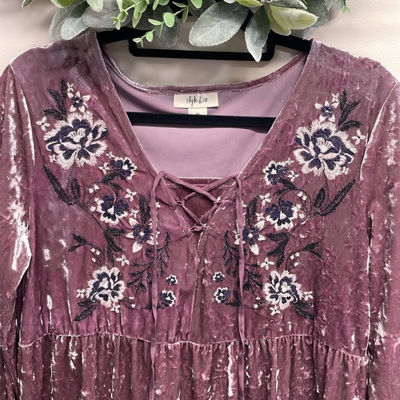 NWOT Style & Co Embroidered Lace Up Crushed Velvet Long Sleeve Blouse M - Picture 2 of 16